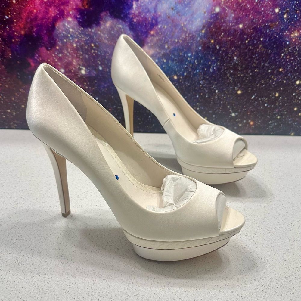 Brian‎ Atwood Peep Toe Bambola Leather 5'' High Heel Pumps Sz 8